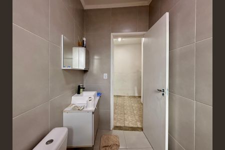 Casa para alugar com 320m², 3 quartos e 6 vagas Casa para alugar com 320m², 3 quartos e 6 vagasBanheiro Social