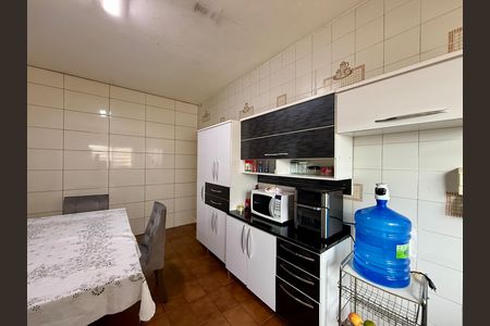 Casa para alugar com 320m², 3 quartos e 6 vagas Casa para alugar com 320m², 3 quartos e 6 vagasCozinha