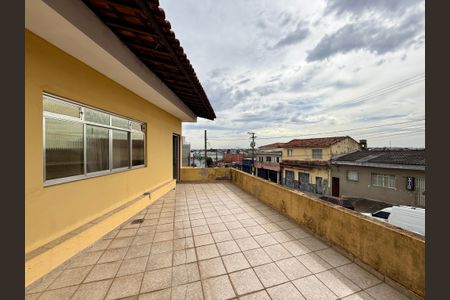 Casa para alugar com 320m², 3 quartos e 6 vagas Casa para alugar com 320m², 3 quartos e 6 vagasVaranda