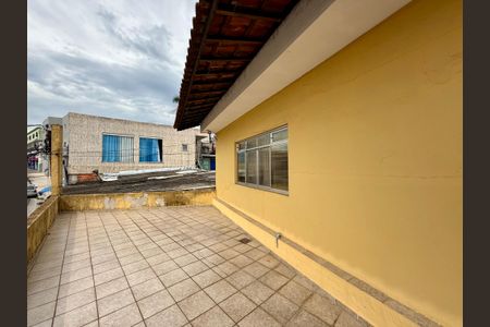 Casa para alugar com 320m², 3 quartos e 6 vagas Casa para alugar com 320m², 3 quartos e 6 vagasVaranda