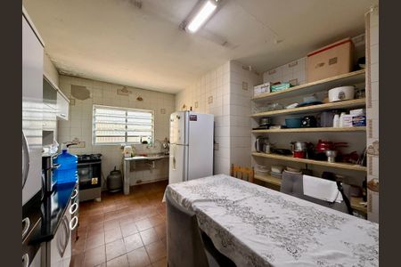 Casa para alugar com 320m², 3 quartos e 6 vagas Casa para alugar com 320m², 3 quartos e 6 vagasCozinha