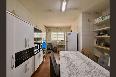 Casa para alugar com 320m², 3 quartos e 6 vagas Casa para alugar com 320m², 3 quartos e 6 vagasCozinha