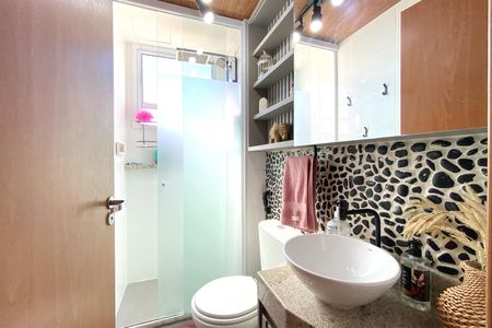 Apartamento à venda com 85m², 2 quartos e 1 vaga Apartamento à venda com 85m², 2 quartos e 1 vagaBanheiro