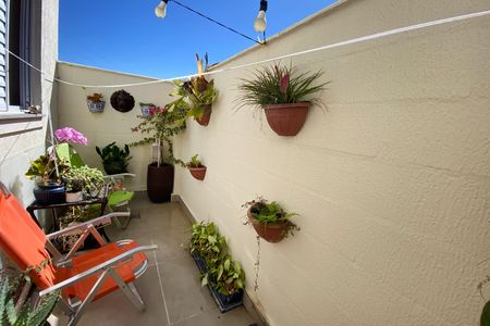 Apartamento à venda com 85m², 2 quartos e 1 vaga Apartamento à venda com 85m², 2 quartos e 1 vagaVaranda