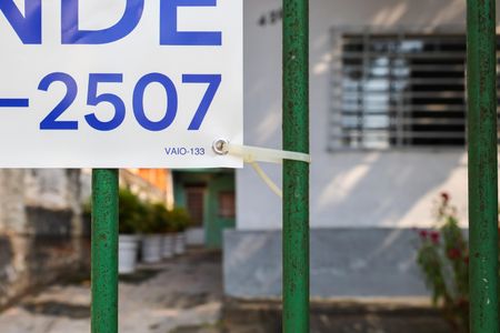Casa à venda com 170m², 2 quartos e 1 vaga Casa à venda com 170m², 2 quartos e 1 vagaPlaca