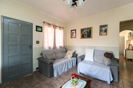 Casa à venda com 170m², 2 quartos e 1 vaga Casa à venda com 170m², 2 quartos e 1 vagaSala