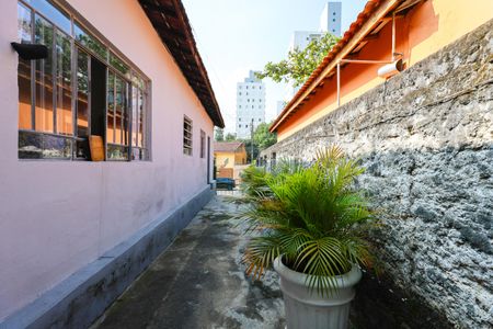 Casa à venda com 170m², 2 quartos e 1 vaga Casa à venda com 170m², 2 quartos e 1 vagaÁrea externa