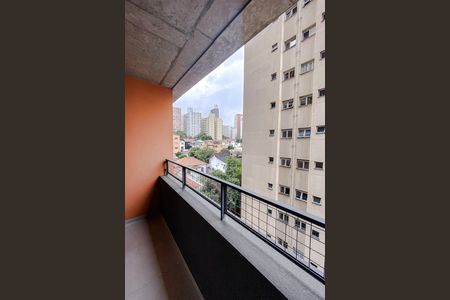 Studio à venda com 27m², 1 quarto e sem vaga Studio à venda com 27m², 1 quarto e sem vagaVaranda
