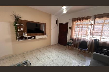 Casa à venda com 2 quartos, 155m² em Vila Cordeiro, São Paulo