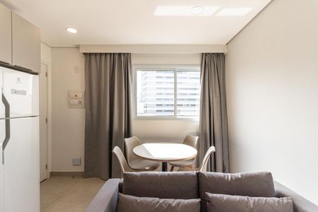 Sala de apartamento para alugar com 1 quarto, 28m² em República, São Paulo