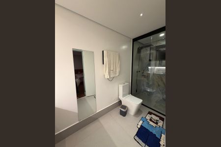 Casa de condomínio à venda com 213m², 3 quartos e 2 vagas Casa de condomínio à venda com 213m², 3 quartos e 2 vagasBanheiro