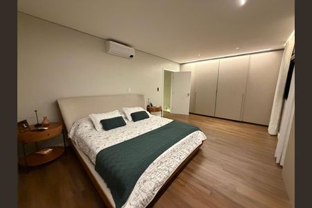 Casa de condomínio à venda com 213m², 3 quartos e 2 vagas Casa de condomínio à venda com 213m², 3 quartos e 2 vagasQuarto
