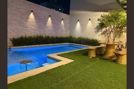 Casa de condomínio à venda com 213m², 3 quartos e 2 vagas Casa de condomínio à venda com 213m², 3 quartos e 2 vagasPiscina