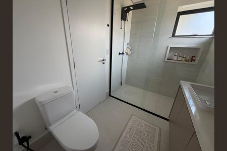 Casa de condomínio à venda com 213m², 3 quartos e 2 vagas Casa de condomínio à venda com 213m², 3 quartos e 2 vagasBanheiro