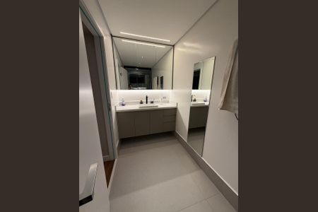 Casa de condomínio à venda com 213m², 3 quartos e 2 vagas Casa de condomínio à venda com 213m², 3 quartos e 2 vagasBanheiro