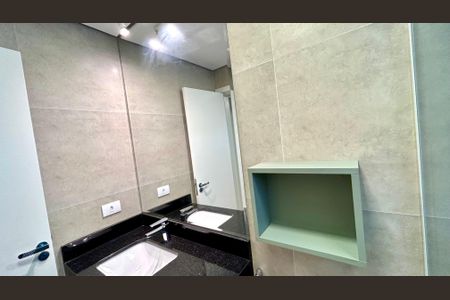 Casa para alugar com 100m², 2 quartos e sem vagaBanheiro da Suíte
