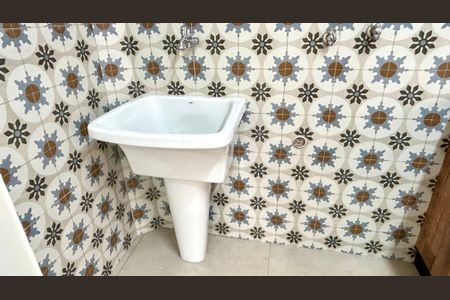Casa para alugar com 100m², 2 quartos e sem vagaÁrea de Serviço