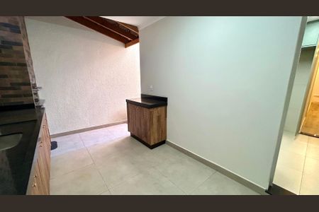 Casa para alugar com 100m², 2 quartos e sem vagaÁrea de Serviço