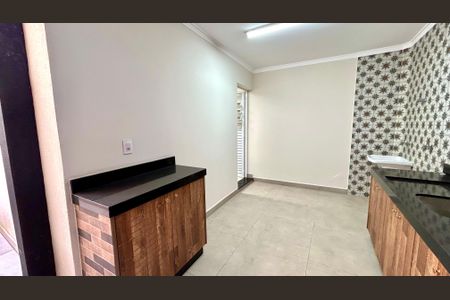 Casa para alugar com 100m², 2 quartos e sem vagaÁrea de Serviço