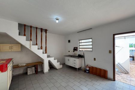 Casa para alugar com 195m², 3 quartos e 2 vagasSalão - edícula 