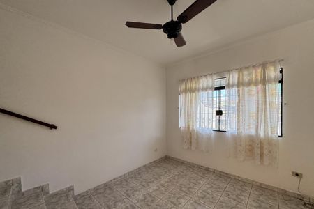 Casa para alugar com 195m², 3 quartos e 2 vagasSala