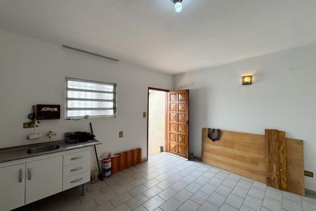 Casa para alugar com 195m², 3 quartos e 2 vagasSalão - edícula 