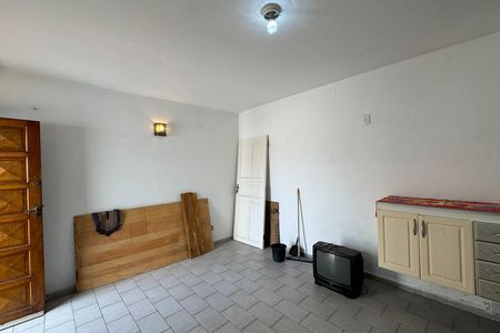 Casa para alugar com 195m², 3 quartos e 2 vagasSalão - edícula 