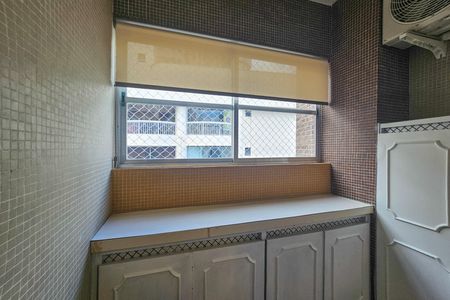 Apartamento para alugar com 117m², 3 quartos e 1 vaga