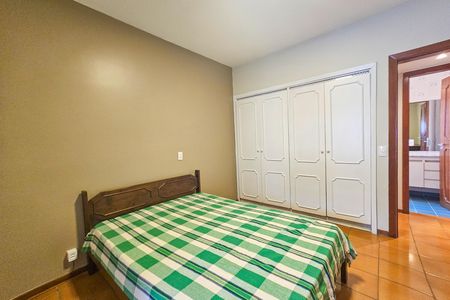 Apartamento para alugar com 117m², 3 quartos e 1 vaga