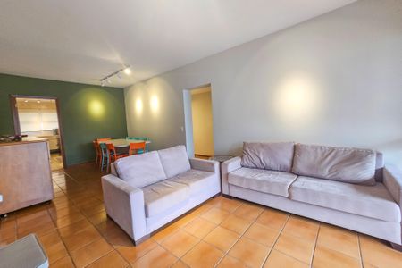 Apartamento para alugar com 117m², 3 quartos e 1 vaga