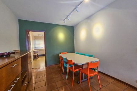 Apartamento para alugar com 117m², 3 quartos e 1 vaga