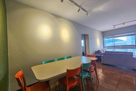 Apartamento para alugar com 117m², 3 quartos e 1 vaga