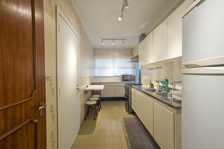 Apartamento para alugar com 117m², 3 quartos e 1 vaga