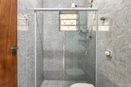 Casa para alugar com 130m², 2 quartos e 1 vagaBanheiro 