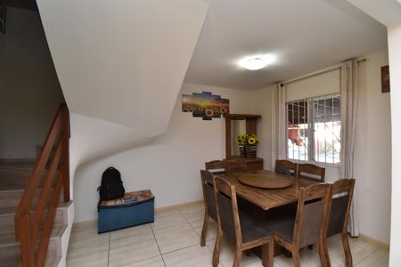 Sala de casa de condomínio para alugar com 3 quartos, 180m² em Hauer, Curitiba