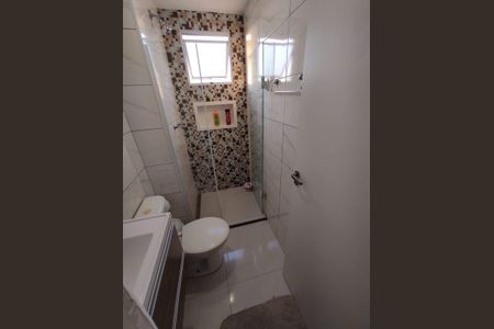Banheiro de apartamento à venda com 2 quartos, 45m² em Parque Guarapiranga, São Paulo