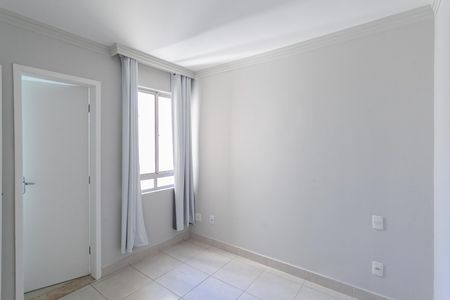 Apartamento para alugar com 57m², 2 quartos e 1 vagaSuíte 