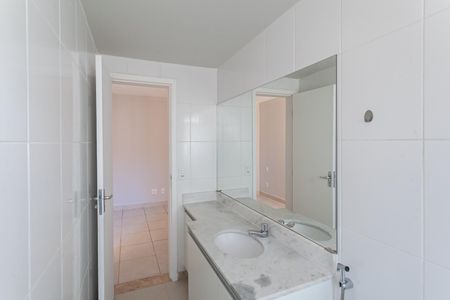 Apartamento para alugar com 57m², 2 quartos e 1 vagaBanheiro da suíte 