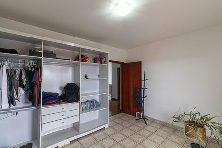 Casa para alugar com 560m², 5 quartos e 8 vagasQuarto 2