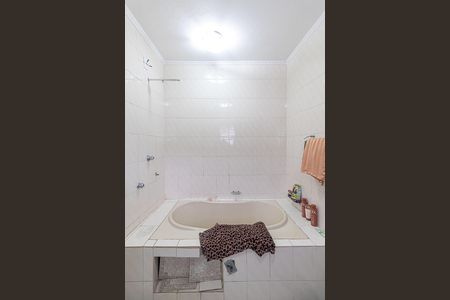 Casa para alugar com 560m², 5 quartos e 8 vagasBanheiro Suíte 2