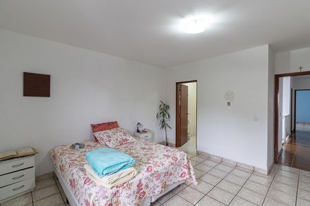 Casa para alugar com 560m², 5 quartos e 8 vagasSuíte 2