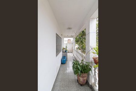 Casa para alugar com 560m², 5 quartos e 8 vagasCorredor