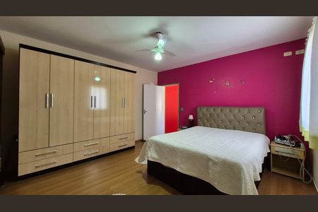 Casa à venda com 96m², 3 quartos e 1 vaga Casa à venda com 96m², 3 quartos e 1 vagaSuíte