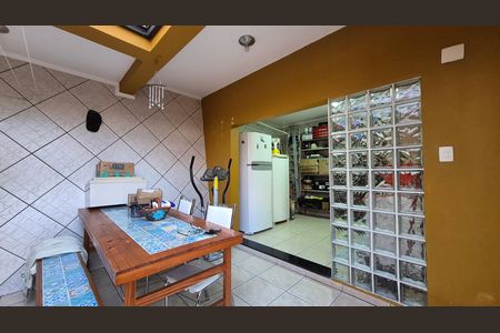 Casa à venda com 96m², 3 quartos e 1 vaga Casa à venda com 96m², 3 quartos e 1 vagaArea externa