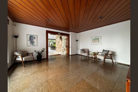 Apartamento à venda com 117m², 3 quartos e 2 vagas Apartamento à venda com 117m², 3 quartos e 2 vagasHall