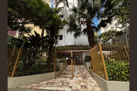 Apartamento à venda com 117m², 3 quartos e 2 vagas Apartamento à venda com 117m², 3 quartos e 2 vagasFachada