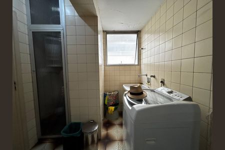 Apartamento à venda com 117m², 3 quartos e 2 vagas Apartamento à venda com 117m², 3 quartos e 2 vagasLavanderia
