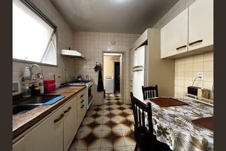 Apartamento à venda com 117m², 3 quartos e 2 vagas Apartamento à venda com 117m², 3 quartos e 2 vagasCozinha