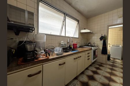 Apartamento à venda com 117m², 3 quartos e 2 vagas Apartamento à venda com 117m², 3 quartos e 2 vagasCozinha