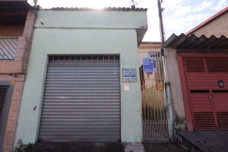 Casa para alugar com 70m², 2 quartos e 1 vagaFachada